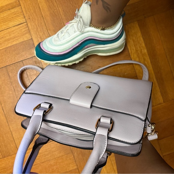 Colorful Sneakers with Teal and Purple Accents - Picture 7 of 8